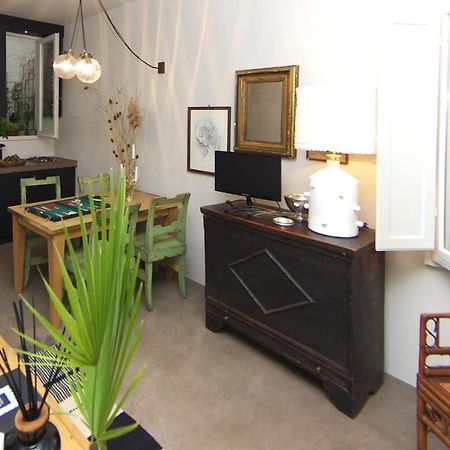 Appartamento Centro Citta Quartiere Oltrarno Con Una Camera Da Letto Floransa Dış mekan fotoğraf