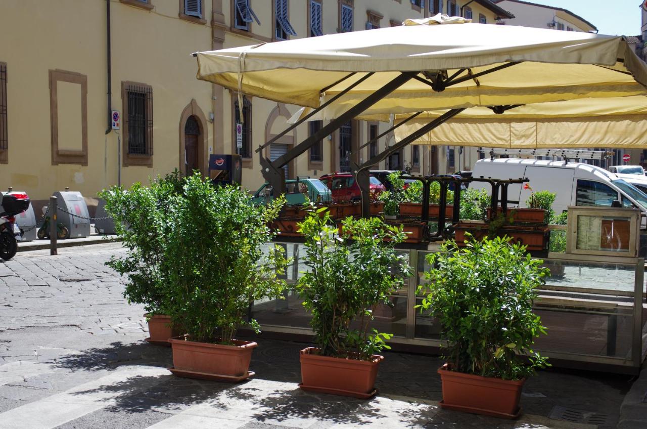 Appartamento Centro Citta Quartiere Oltrarno Con Una Camera Da Letto Floransa Dış mekan fotoğraf